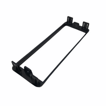 Charger l&#39;image dans la galerie, Ecusson de grille de ventilation Range Rover Classic - MTC8508 Genuine Part
